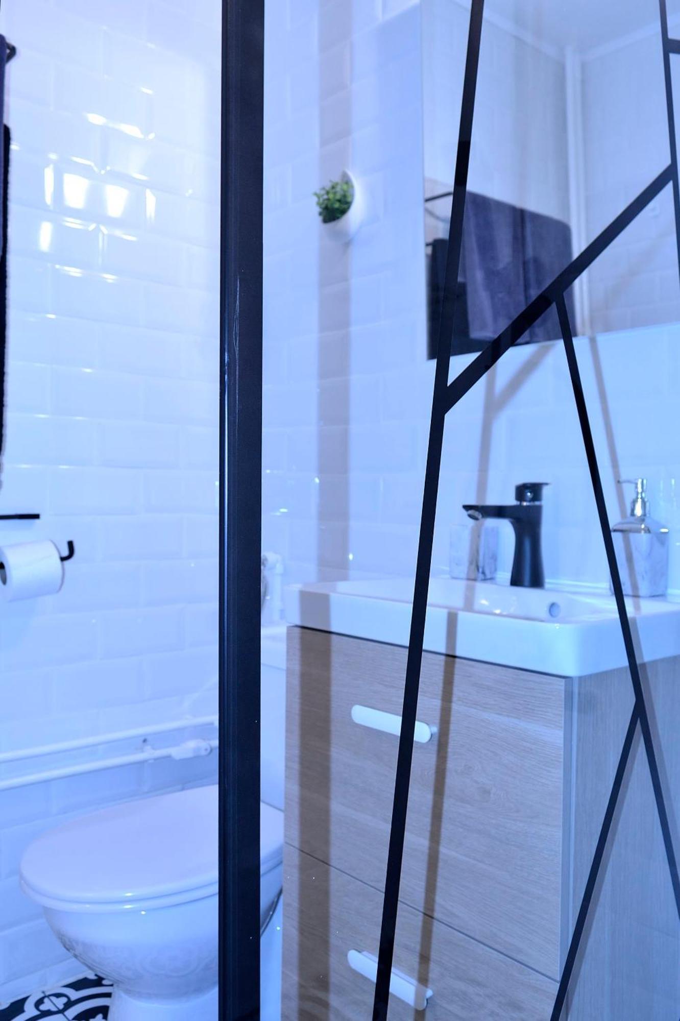 Cozy 2 Rooms Apartment Drumul Taberei Bucureşti Exterior foto